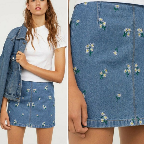 H&M Dresses & Skirts - H&M Daisy Print Denim Jean Mini Hugh Rise Skirt 6